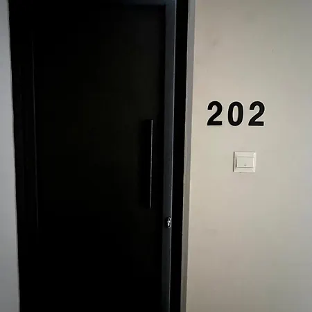 The Minimal Nest Apartman *