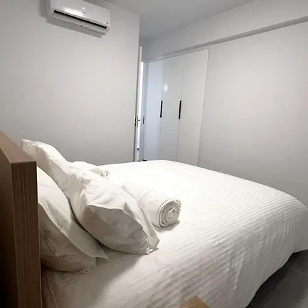 The Minimal Nest Apartman